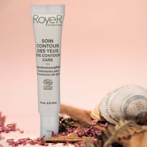 Soin contour des yeux à la bave d'escargot