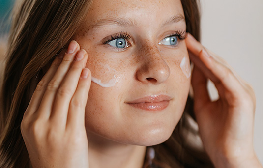 crème visage légère anti-imperfection bio et naturelle à la bave d'escargot
